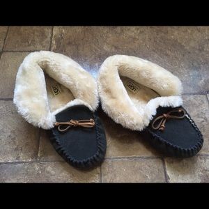 Women’s UGG Collar Moccasin
